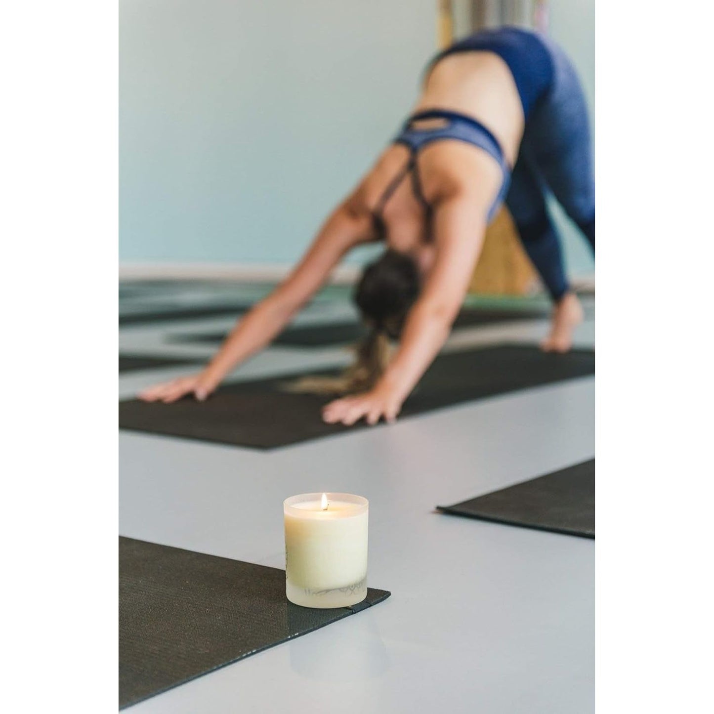 Escape Scented Aromatherapy Candle - Oud & Cedarwood Essential Oil Blend - householdessential